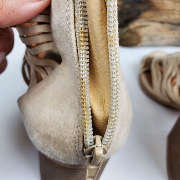 Qupid faux leather boho nude block heel sandals - Picture 2 of 8